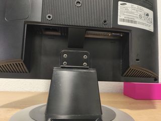 Pantalla HP 2011. Pantalla Samsung 2009 (aprox)