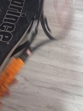 Raqueta de tenis Prince EXO3 con funda