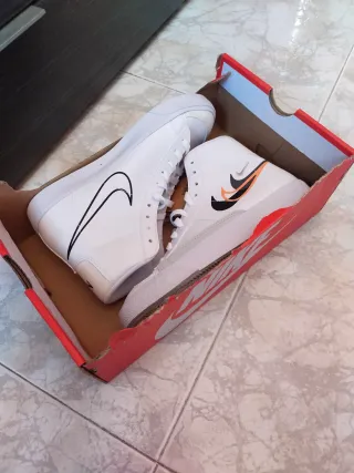 Nike Blazer Mid '77 Naranja Blanco