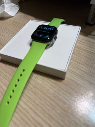 Apple Watch Series 5 Nike 40mm GPS + Celular