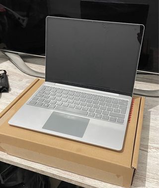 Microsoft Surface Laptop Go 2 Gris