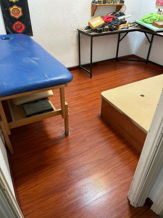 Instalación de tarimas flotante y puertas