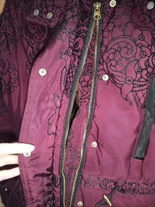 Abrigo Desigual granate  y negro