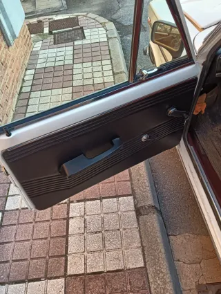 Cambio coche clásico por otro de mi interés.