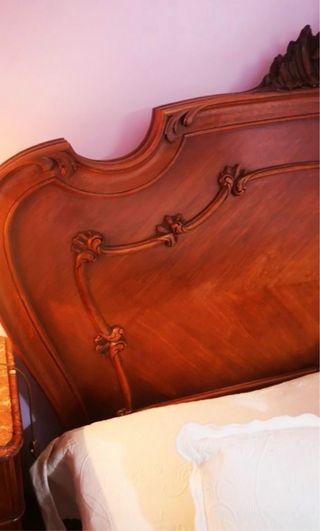 Dormitorio antiguo nogal tallado a mano