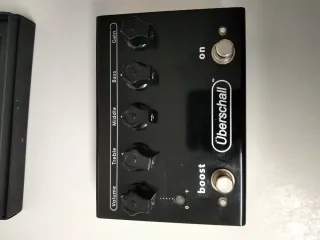 Bogner Überschall, pedal nuevo.