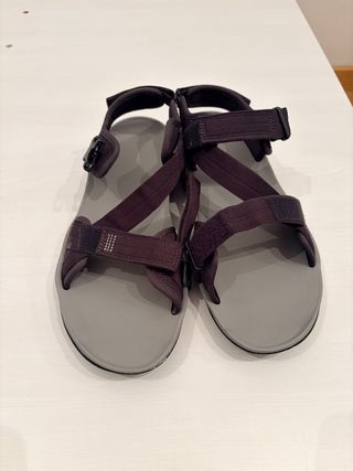 Chanclas sujetas con velcro