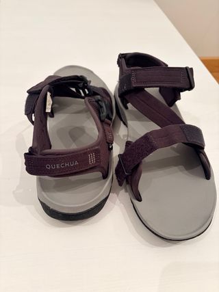 Chanclas sujetas con velcro