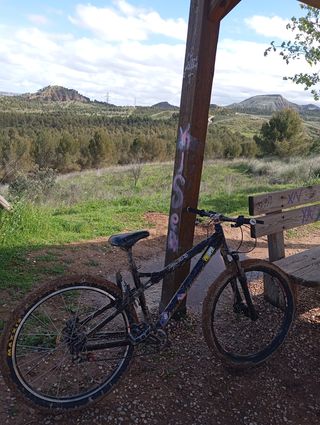 Bicicleta Mondraker Dirt Jump, Rockrider Doble