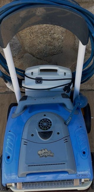 Robot Limpiafondos Dolphin M200