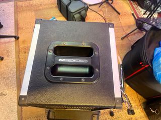 Pantalla Bajo GR Bass AT208