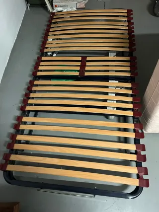 Cama articulada madera y metal. Eléctrica