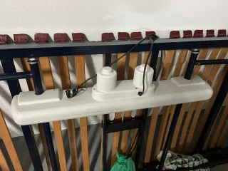 Cama articulada madera y metal. Eléctrica