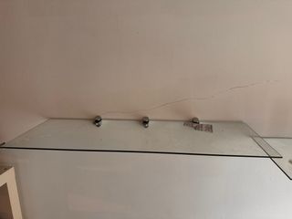 3 Estanterías de Cristal con los accesorios