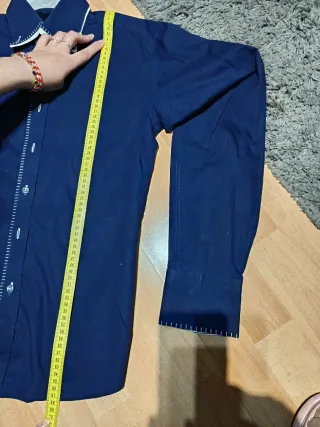 Camisa entallada azul