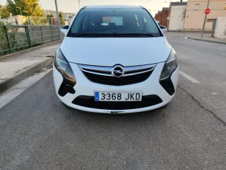 Opel Zafira 2016