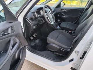 Opel Zafira 2016