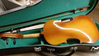 Violín infantil con estuche