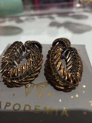 Pendientes CH dorados y grises