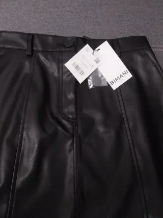 Falda polipiel negra BIMANI