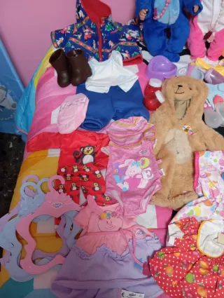 Pareja Baby Born con cuna y ropa