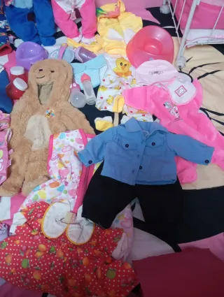 Pareja Baby Born con cuna y ropa