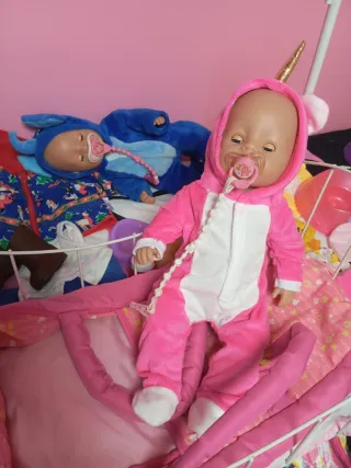 Pareja Baby Born con cuna y ropa