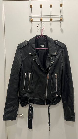 Chaqueta Zara Negra Cuero Sintético