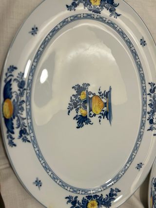 Vajilla completa 12 comensales, 129 piezas.