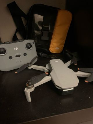 Drone DJI Mini 2 con 2 baterias