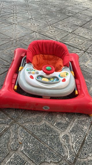 Andador bebé regulable en altura con música y luce