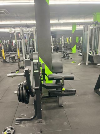 Máquina de gimnasio para bíceps/tríceps