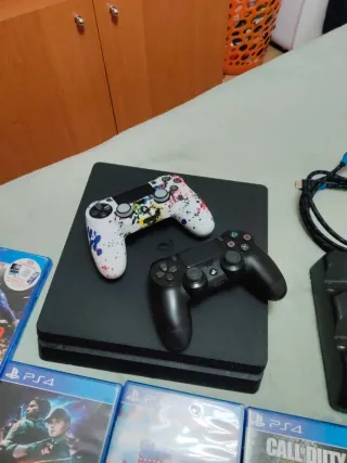 PS4 (PlayStation 4) + 12 Juegos