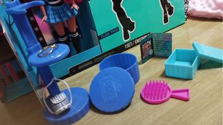 Muñeca LOL con accesorios