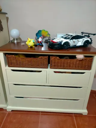 Dormitorio infantil con dos camas