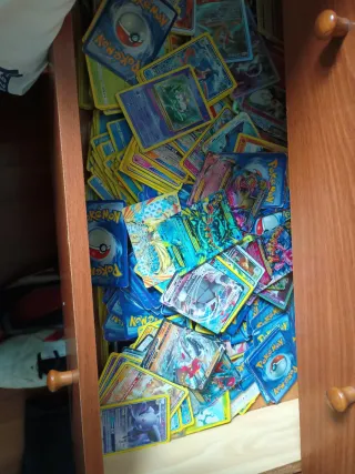 Cartas Pokémon Variadas
