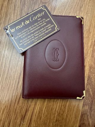 Portafoglio Cartier Must di Cartier Paris