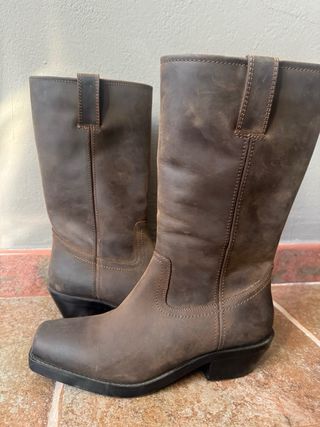 Bota cowboy Zara piel marrón sin estrenar talla 39