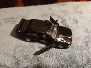 BMW M3 E30 Escala 1:36