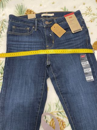 Levi's 711 Skinny Talla 27 Largo 30