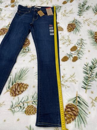 Levi's 711 Skinny Talla 27 Largo 30
