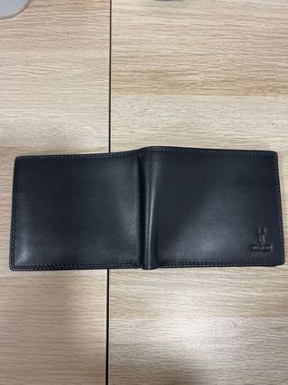 Cartera YANKO, piel negra. Nueva a estrenar.