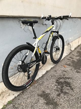 Bicicleta MTB marca AFX Conor 26" talla S