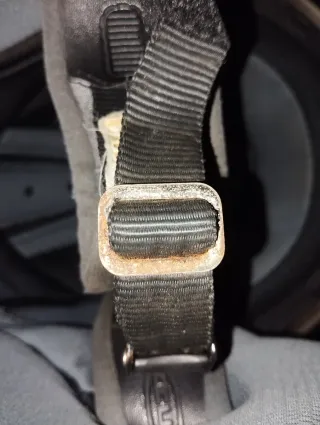 Casco de moto negro modular