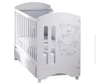 Cuna blanca con osito y colchón