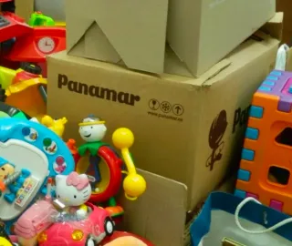 Donación de juguetes variados