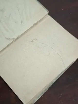 Libro escolar antiguo El primer Manuscrito