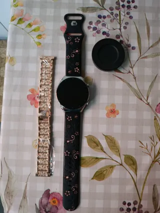 Xiaomi Watch S1 - con varias correas.