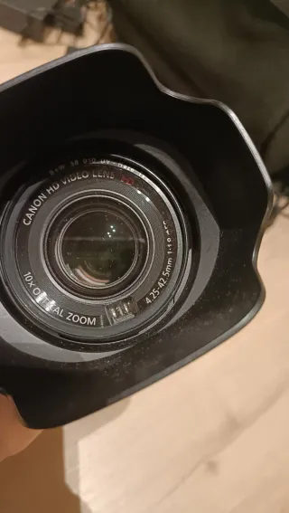 Videocámara Canon semiprofesional + accesorios