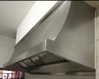 Campana extractora con motor